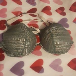 Victoria Secret push up bra 38D